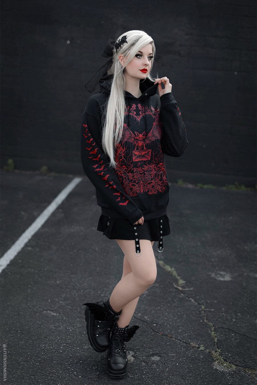 Bat Romance Hoodie [BLOOD RED]