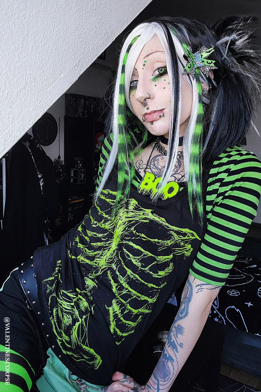Zombie Rot Skeleton T-shirt [Monster Green]